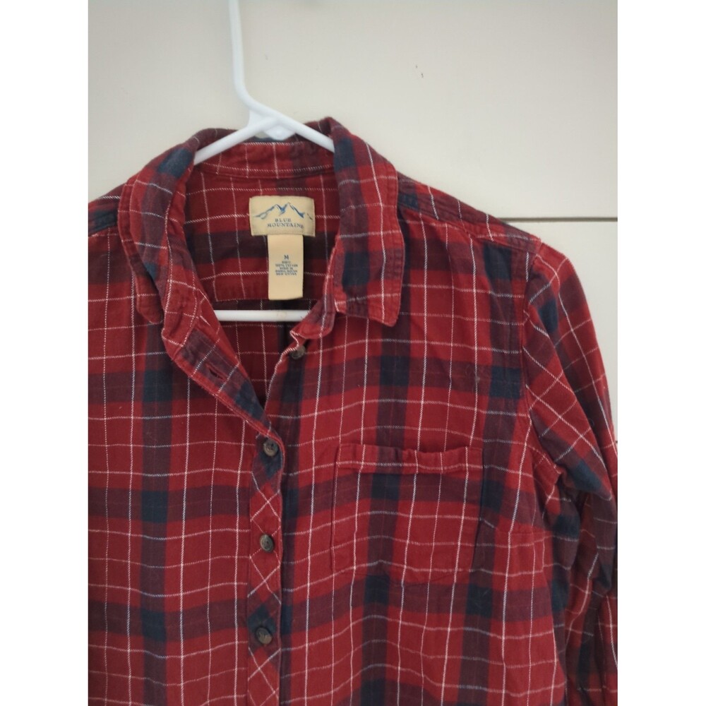 Blue mountain 100% cotton medium plaid red button down fall cabin core photos